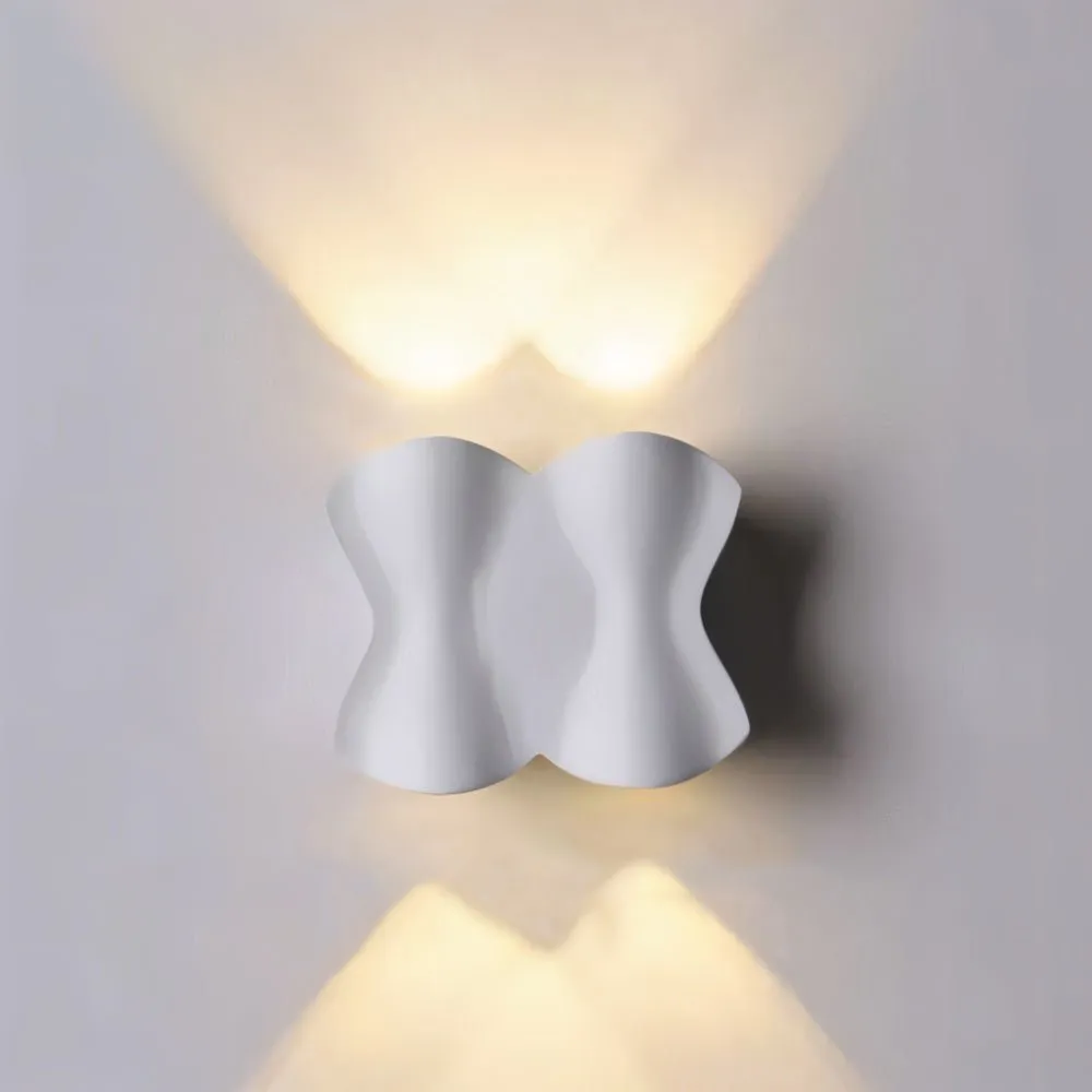 Asteri Outdoor Wall Lamp