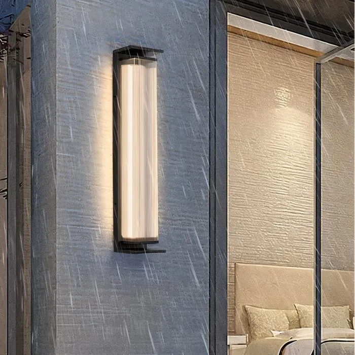 Baraq Outdoor Wall Lamp