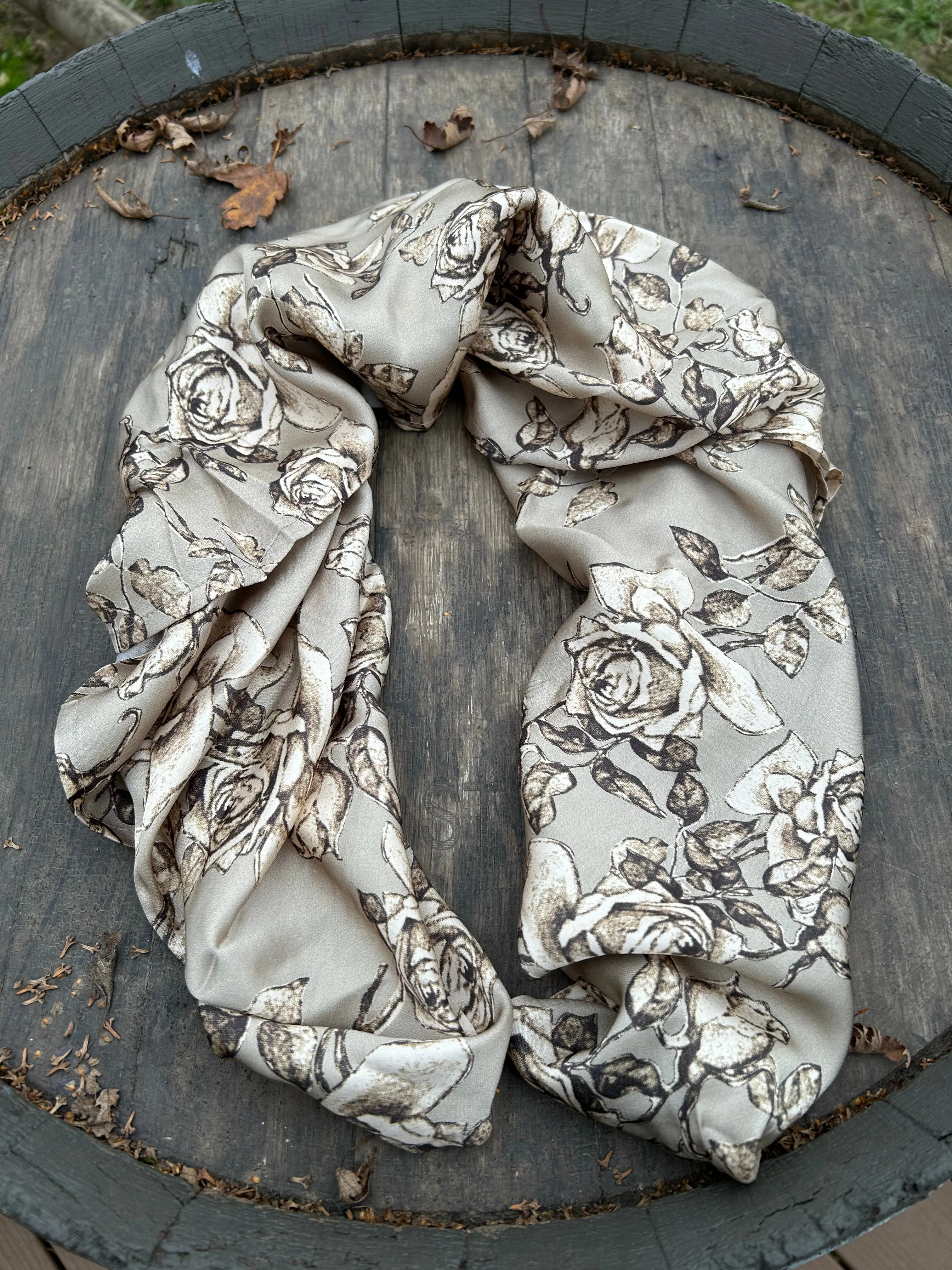 Holly Rose Scarf