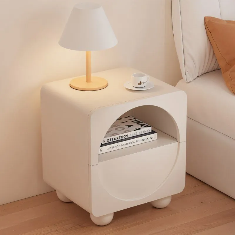 Lua Side Table