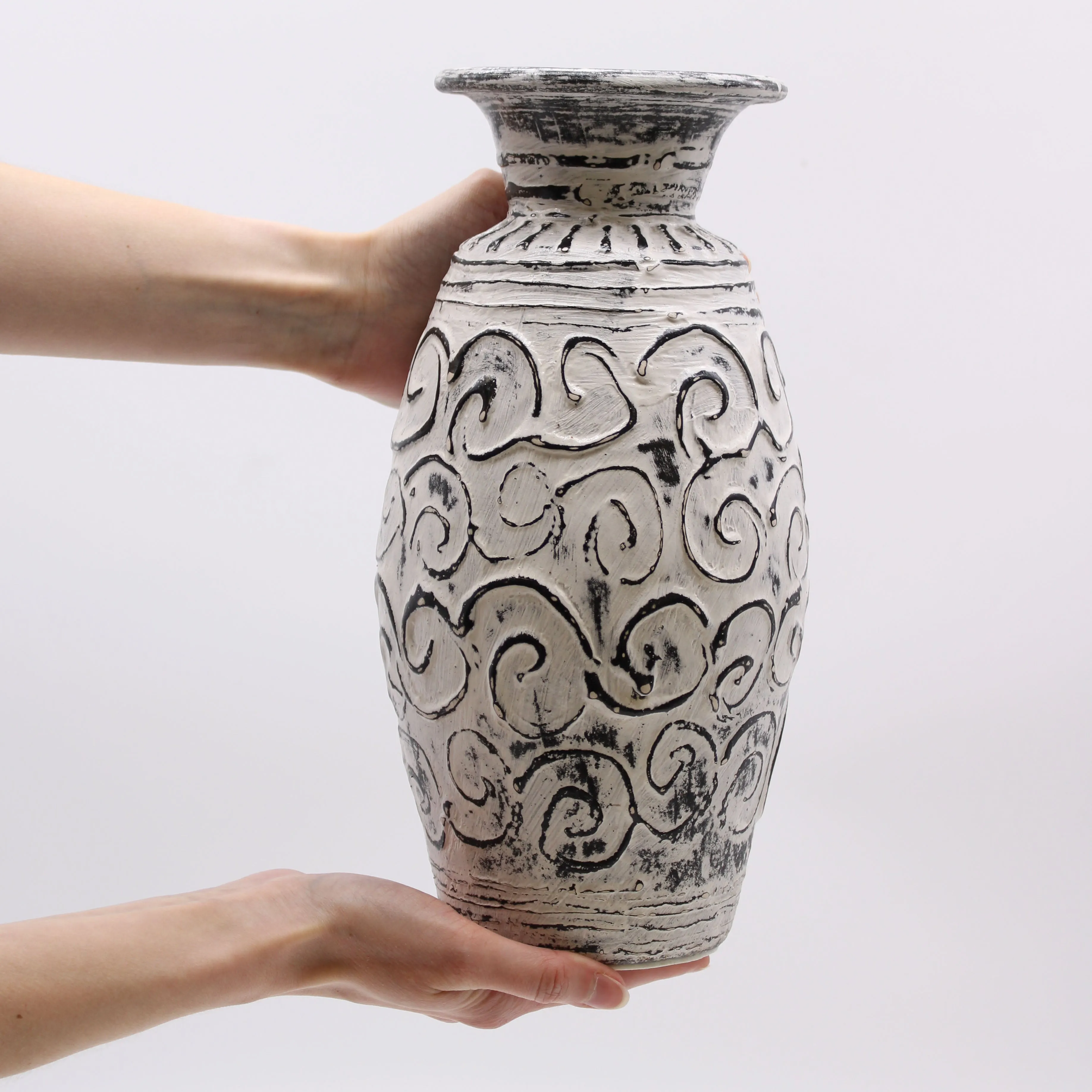 Swirls Shaped Vase