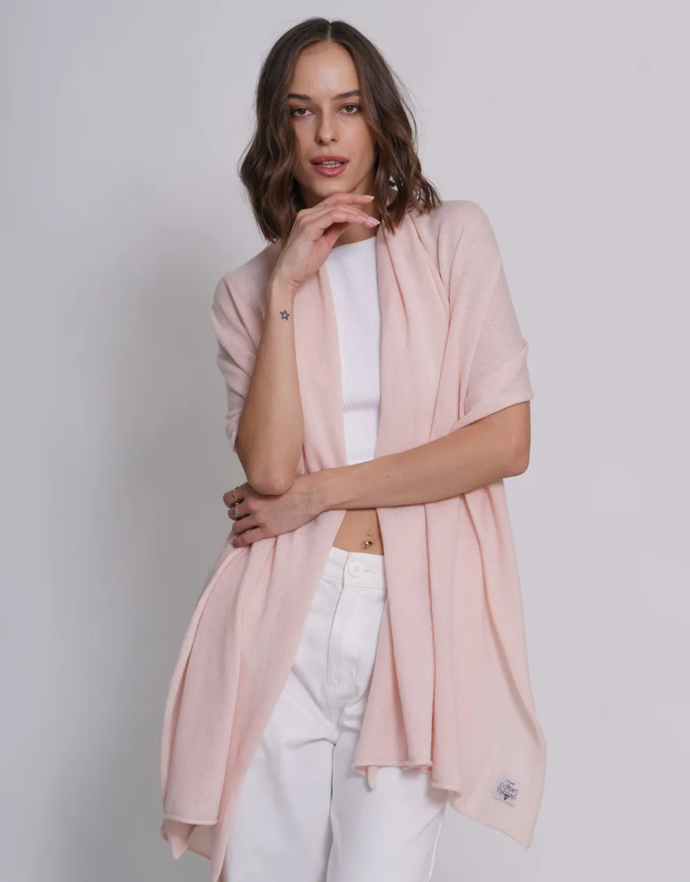 The Soft Cashmere Scarf in Camelia