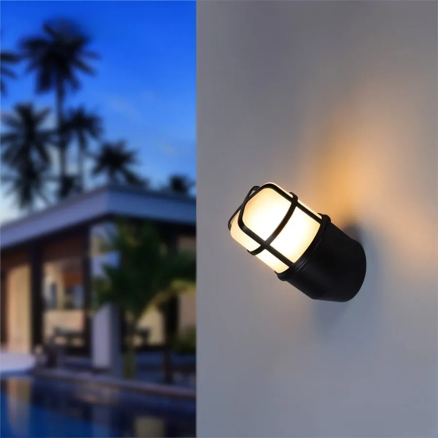 Vinova Outdoor Wall Lamp